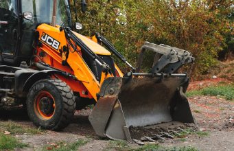 Części do maszyn JCB – niezawodność i szeroki wybór w ofercie KRIG